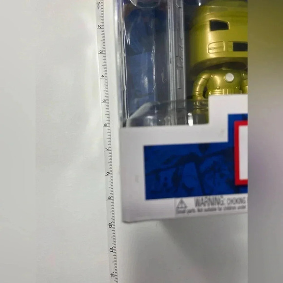 Marvel - Iron Man Hall of Armor Model 1 Golden Armor -  Large Bobble Head Funko - Picture 12 of 13